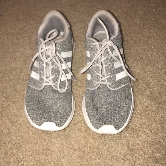 Shoes - Adidas tennis shoes